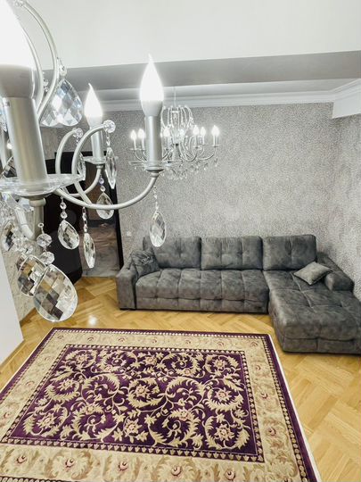2-к. квартира, 83 м², 4/14 эт.