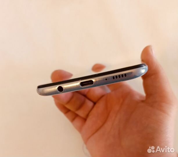 Samsung Galaxy A50, 6/128 ГБ
