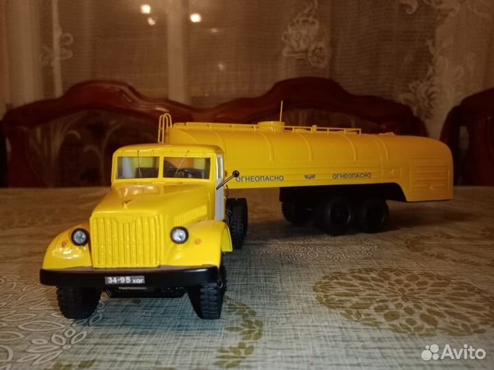 1/43 модели (Много)