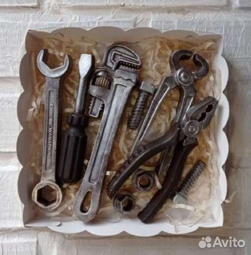 Шоколадные инструменты для мужчины