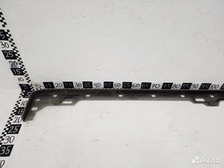 Накладка подножки правой Toyota Land Cruiser Prado