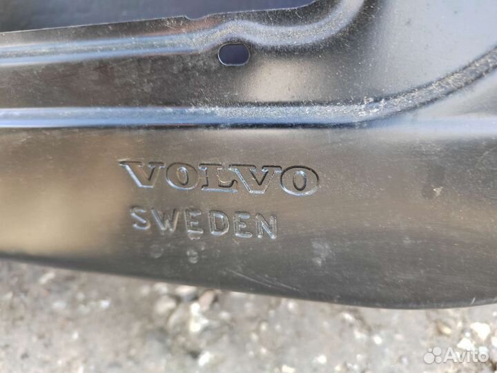 Дверь задняя левая Volvo S40