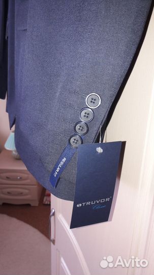 Костюм мужской новый