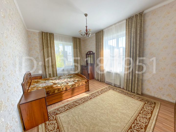 Дом 350 м² на участке 6 сот.