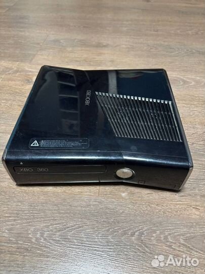 Xbox 360 + джостик(беспроводной)