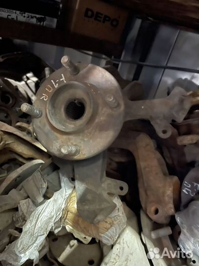 Поворотный кулак ford focus 1