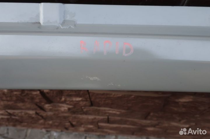 Боковина правая Skoda Rapid