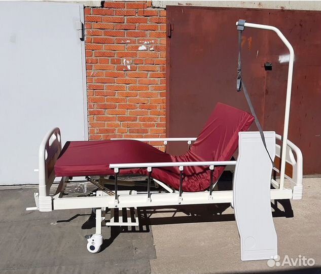 Медицинская кровать для лежачих больных+Стол+Штанг