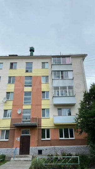 2-к. квартира, 42 м², 3/5 эт.