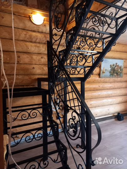 Лестница на металлокаркасе изготовление под ключ