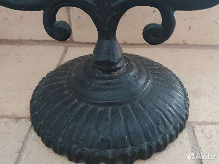 Старинный подсвечник