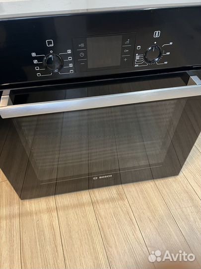 Духовой шкаф Bosch serie 6 с очисткой
