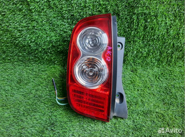 1424 Стоп-сигнал задний левый Nissan March III K12