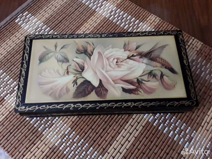 Шкатулка лакированная с росписью декупаж