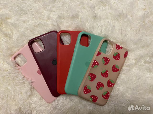 Чехлы на iPhone 11