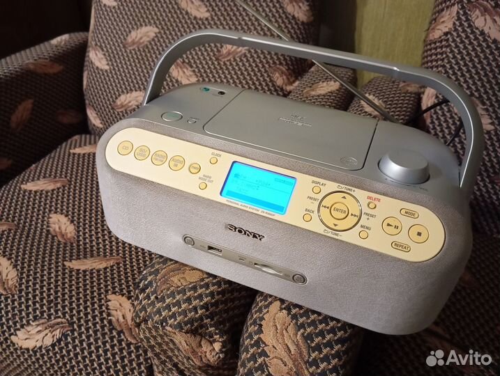 Магнитола Sony ZS-R100CP