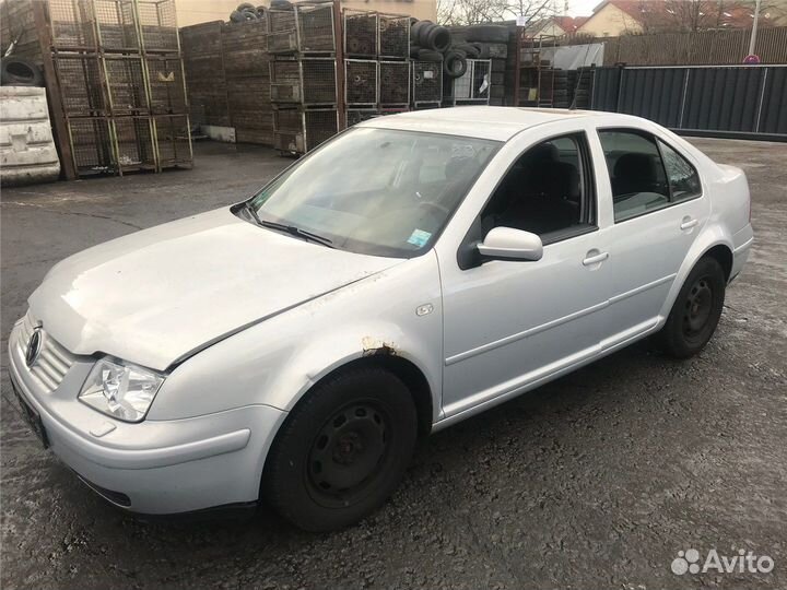 Разбор на запчасти Volkswagen Bora