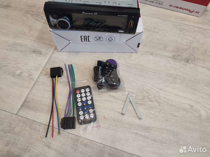 Новая магнитола с пультом и блютуз