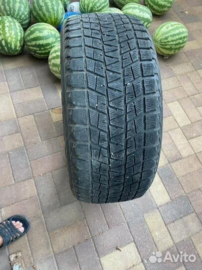 Bridgestone Blizzak W810 285/50 R20