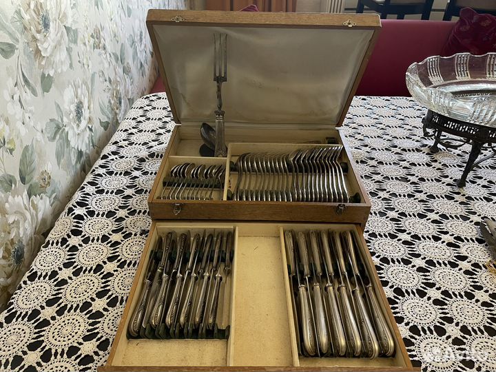 Набор столовых приборов серебро 84