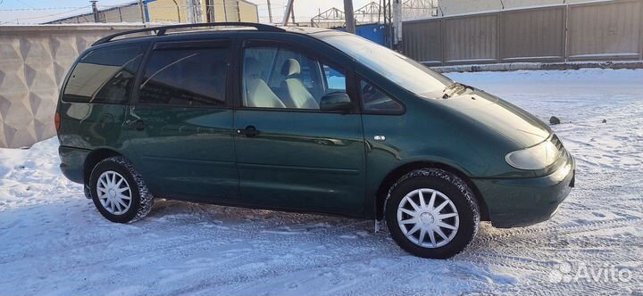 Volkswagen Sharan 1.8 AT, 1999, 217 310 км