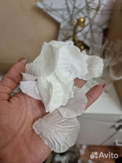 Искусственные лепестки роз