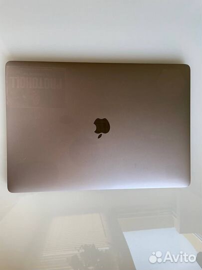 На macbook Pro 15 2016