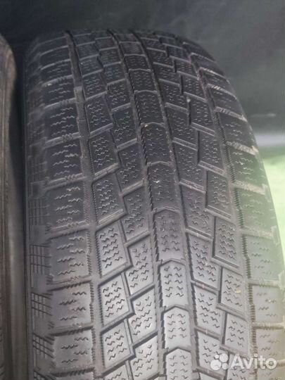 Hankook Nordik IS RW08 225/60 R17 99T