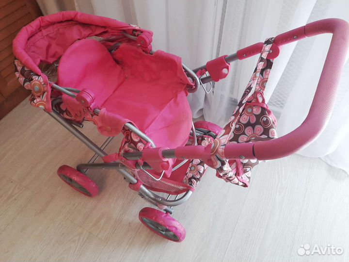 Коляска для кукол