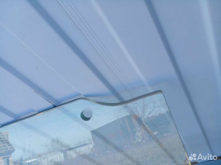 Стеклянный козырек