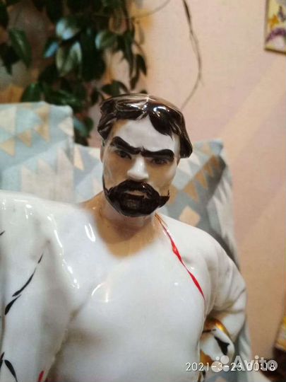 Фарфоровые статуэтки времен СССР