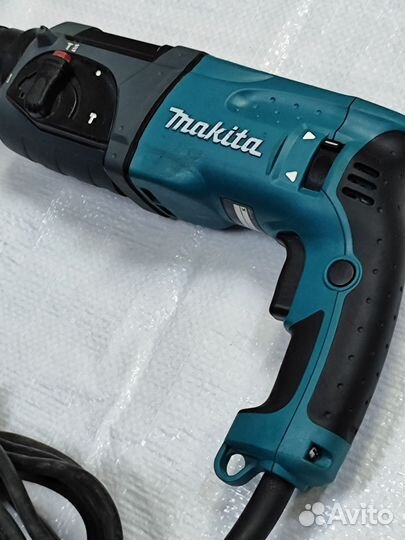 Перфоратор Makita HR 2470