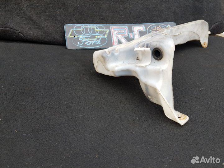 Бачок омывателя Ford Focus 2 1.8 kkda 2009