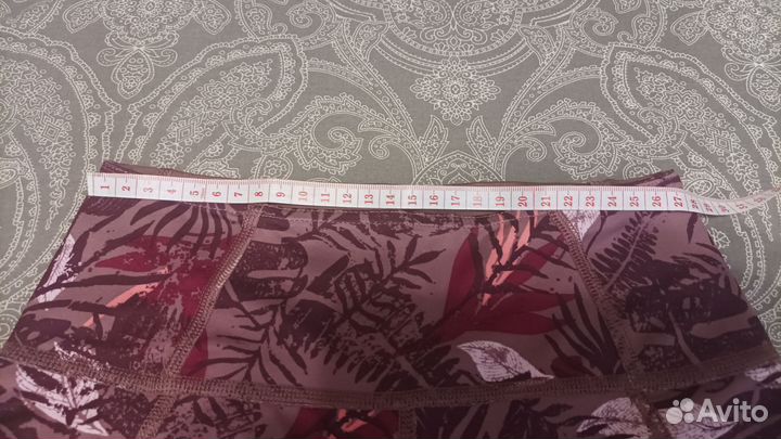 Спортивный топ и легинсы