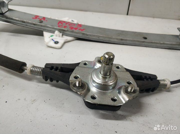 Стеклоподъемник задний левый Kia Rio 3 2011-2017