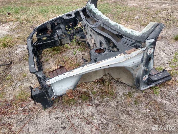 Передняя часть Киа Спектра