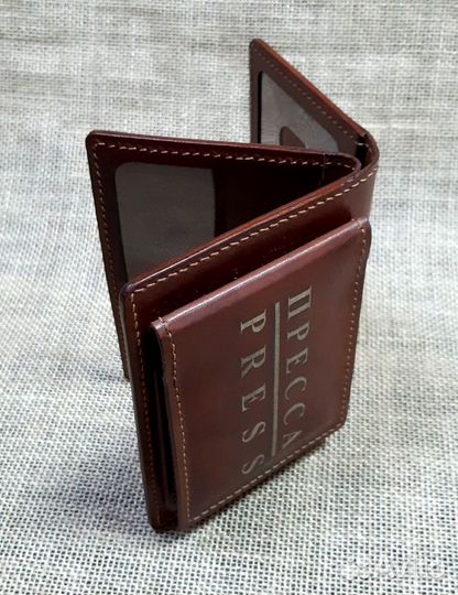 Кожаная документница 