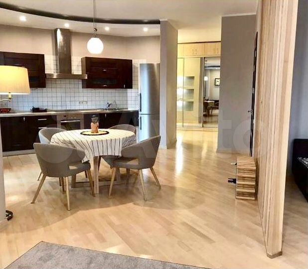 2-к. квартира, 70 м², 4/7 эт.