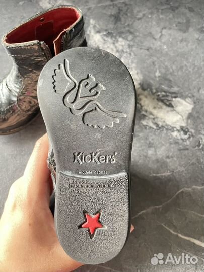 Ботинки для девочки Kickers