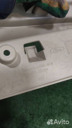 Обшивка багажника правая Ford Fiesta (CB1) 2009