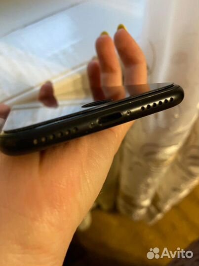 iPhone SE (2020), 64 ГБ