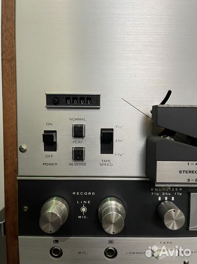 Катушечный магнитофон akai X - 330 D