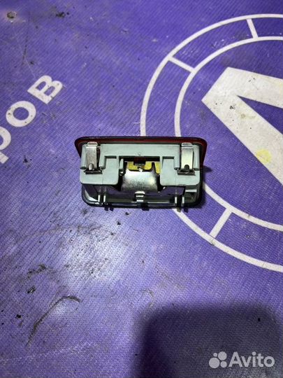 Плафон крышки багажника задний Volkswagen Touareg