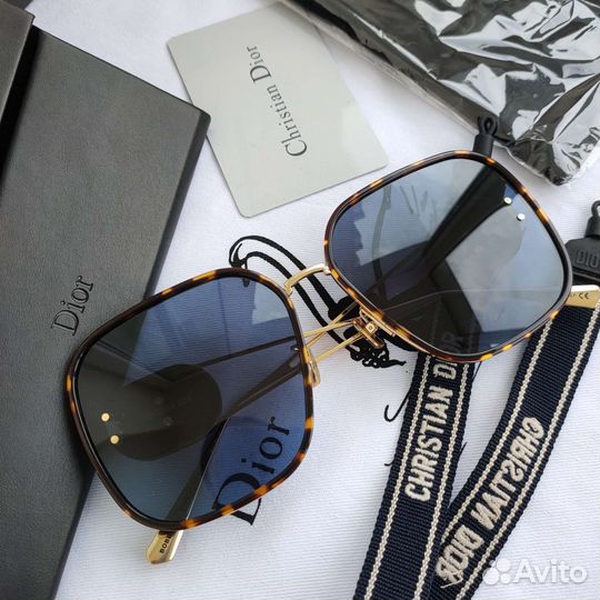 Женские солнцезащитные очки Dior Bobby