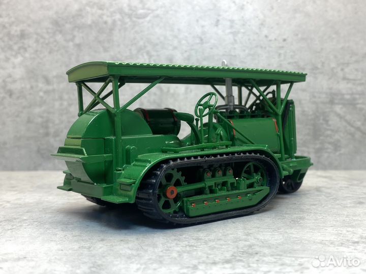 Коллекционная модель Holt 1:43 Hachette