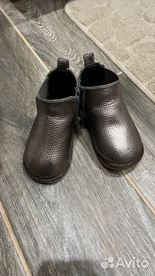 Ботинки для девочки 18/19