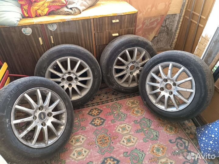 Продам литьë лето 195/60R15 разболт.4*114,3