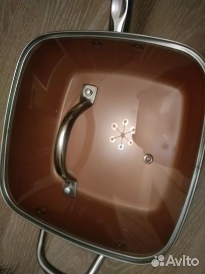 Глубокая квадратная сковорода 24 см