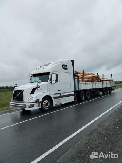 Volvo VNL 64T, 2004