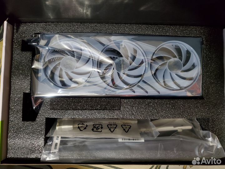 MSI RTX 4070 Super Gaming X Slim White 12G GeForce